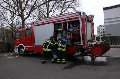 Waiblingen: Kinder zuendeln mit Streichhoelzern - Busch brennt auf Spielplatz nieder